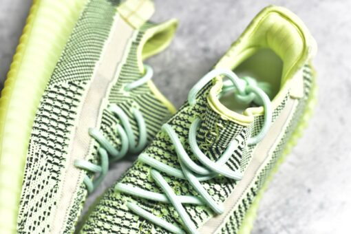 Adidas Originals Yeezy 350 V2 - Image 2