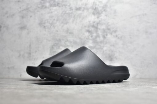 Adidas Yeezy Slides Onyx/Black - Image 9