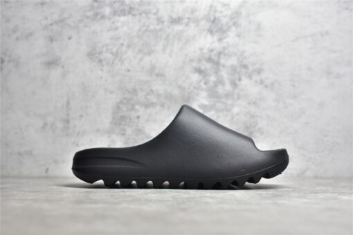 Adidas Yeezy Slides Onyx/Black - Image 8