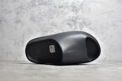 Adidas Yeezy Slides Onyx/Black - Image 7