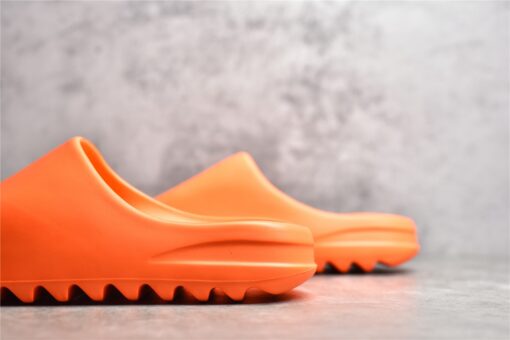 Adidas Yeezy Slides Enflame/Orange - Image 5