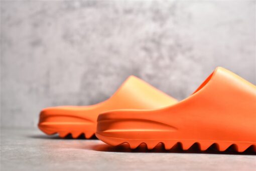 Adidas Yeezy Slides Enflame/Orange - Image 2