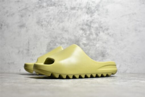 Adidas Yeezy Slides Resin - Image 9