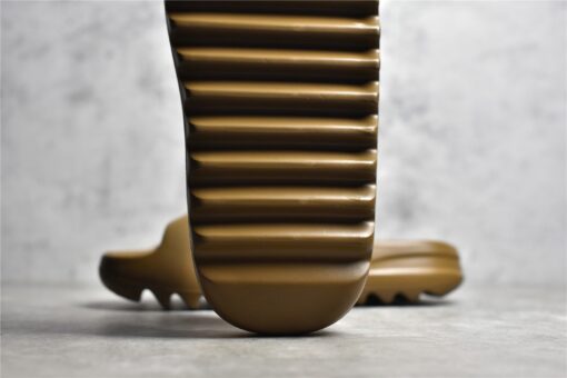 Adidas Yeezy Slides Flax - Image 3