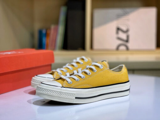 Converse 1970 All Star Chuck Taylor Low top Pale Yellow - Image 8