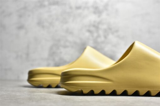 Adidas Yeezy Slides - Image 3