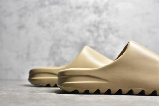 Adidas Yeezy Slides - Image 2