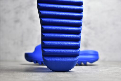 Adidas Yeezy Slides - Image 3