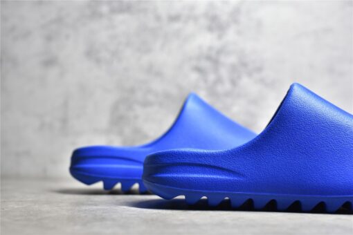 Adidas Yeezy Slides - Image 2