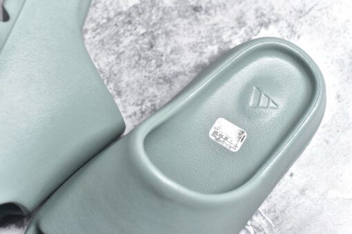 Adidas Yeezy Slides - Image 2
