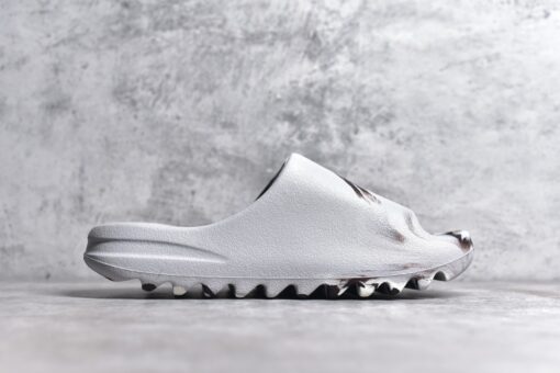 Adidas Yeezy Slides - Image 8
