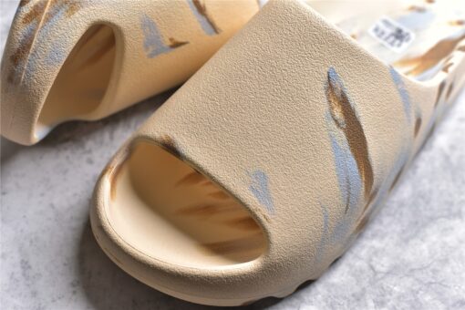 Adidas Yeezy Slides - Image 3
