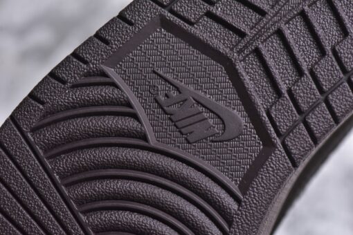 Air Jordan 1 Retro Low OG  X Travis Scott Velvet Brown - Image 14