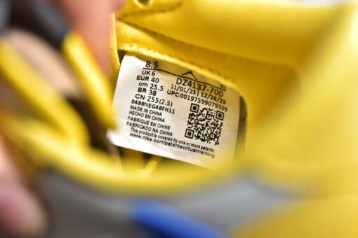 Air Jordan 1 Retro Low OG  X Travis Scott Canary - Image 12