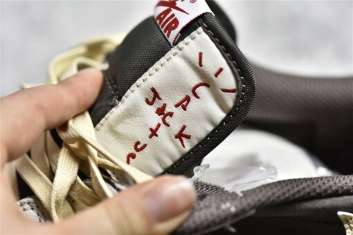 Air Jordan 1 Retro Low OG  X Travis Scott Reverse Mocha - Image 14