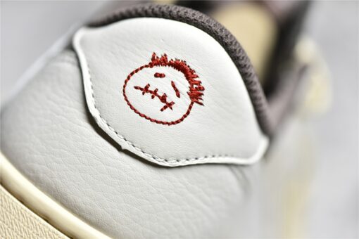 Air Jordan 1 Retro Low OG  X Travis Scott Reverse Mocha - Image 13
