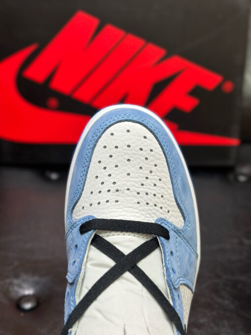 Nike Air Jordan 1 High University Blue - Image 3