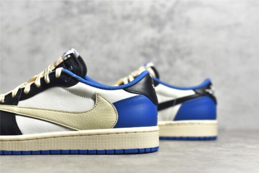 Air Jordan 1 Retro Low OG SP Fragment X Travis Scott - Image 5