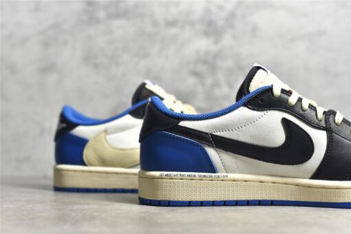 Air Jordan 1 Retro Low OG SP Fragment X Travis Scott - Image 3