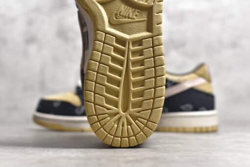 Travis Scott X Nike Dunk DB "Jackboys" - Image 2