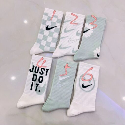 Nike Womens  Socks 1 Pair - Image 4