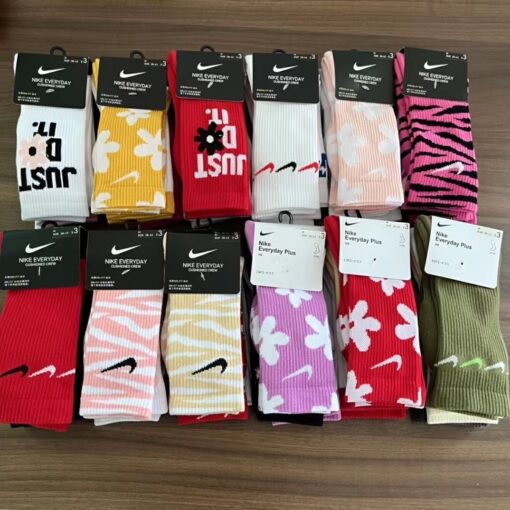 Nike Womens  Socks 1 Pair